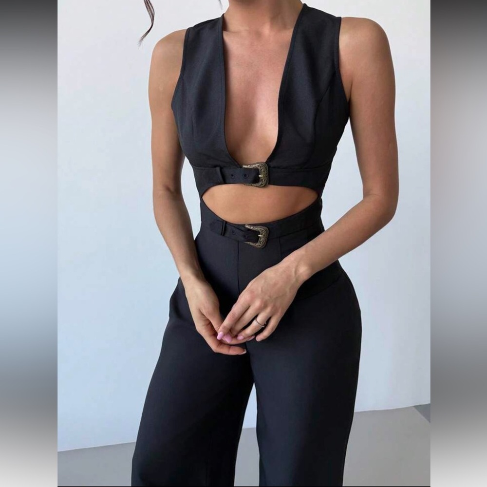 SHEIN Black 2 Piece Pant Set with Cutout Details